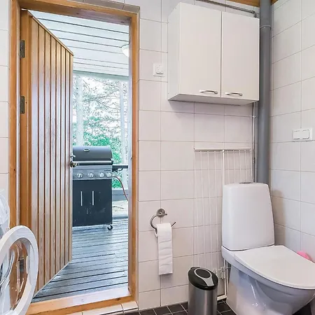 펜션 Kiviloeytoe By Interhome Mouhu